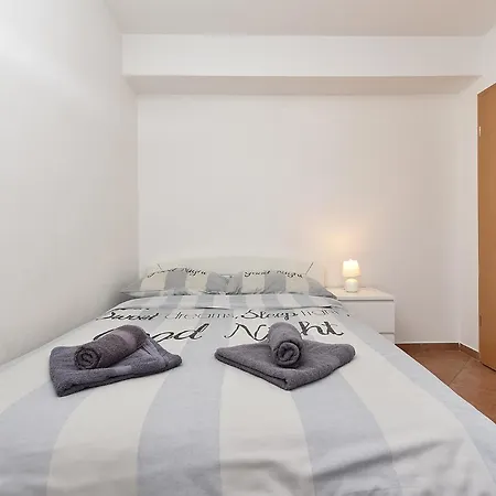 Apartman Stanko 2367 Póla