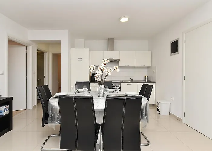 Stanko 2367 Appartement Pula